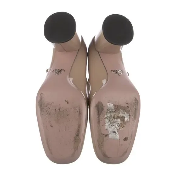 ❤️Prada Patent Leather Mary Jane Pumps❤️ - Picture 5 of 5